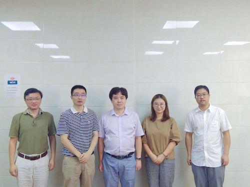 图2: 西湖调研组与管委会相关领导合影 图2: 西湖调研组与管委会相关领导合影