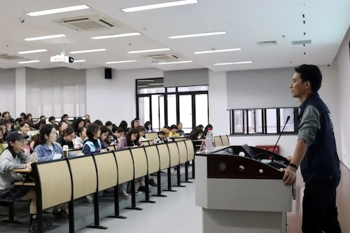 5ccf68e48d4ffbdb5c94406c670088a